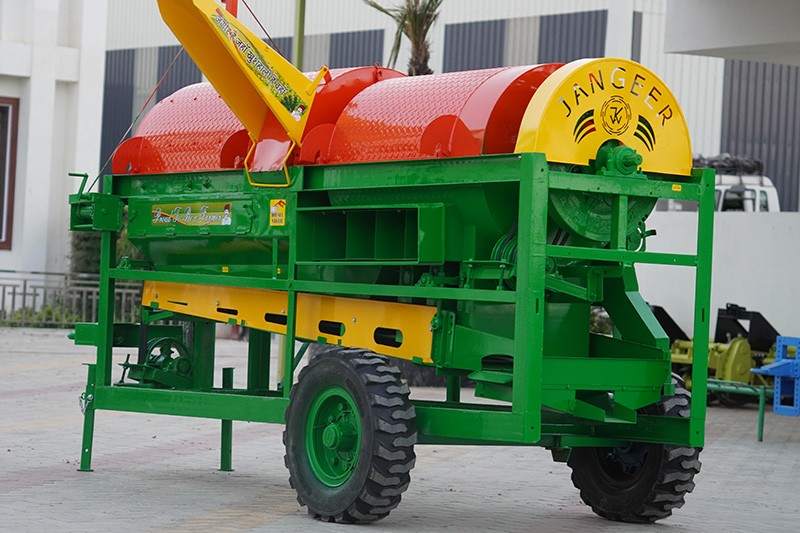 Jangeer Paddy Thresher