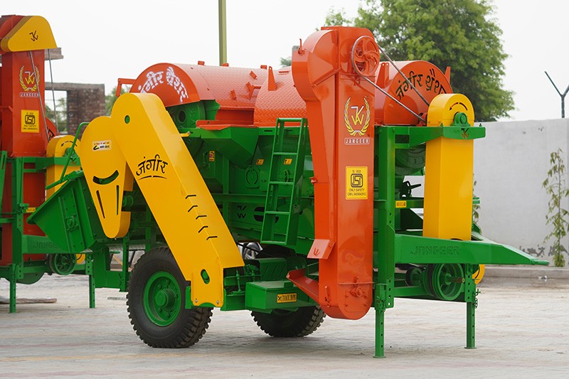 Jangeer Thresher 4900