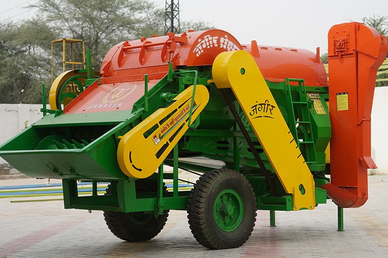 Jangeer Thresher 4900