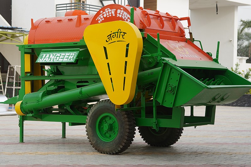 Jangeer Thresher 4900