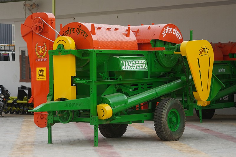 Jangeer Thresher 4900