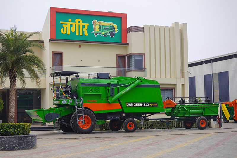Combine Harvester - 512